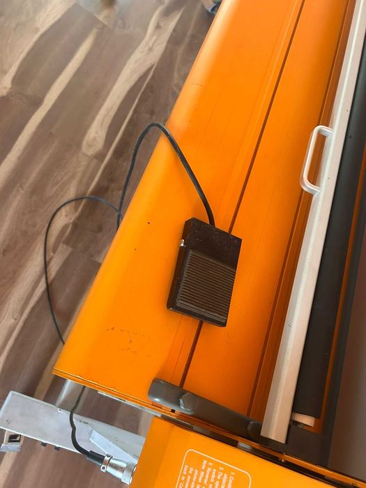 LAMINATOR 1600 cu reglaj temperatura