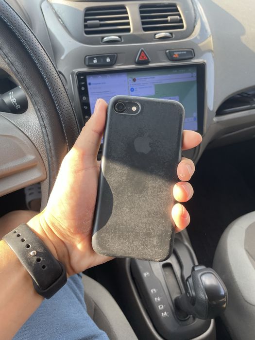 Продам iphone se 2