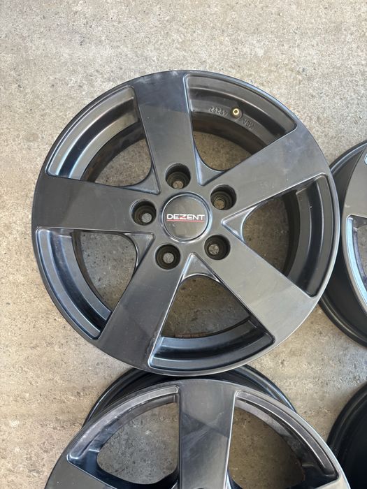 Jante 15" Dezent 5x114,3 6Jx15 ET40