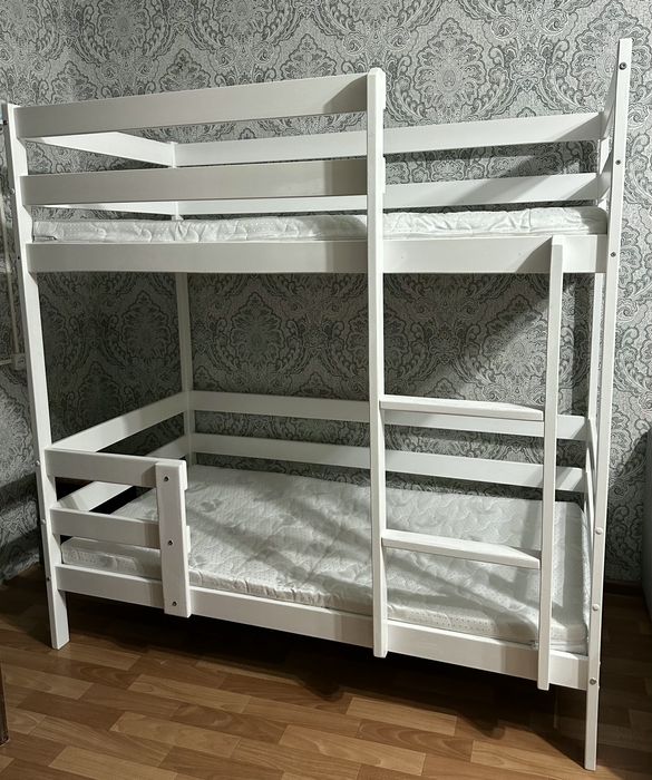 Двухъярусная кровать детская