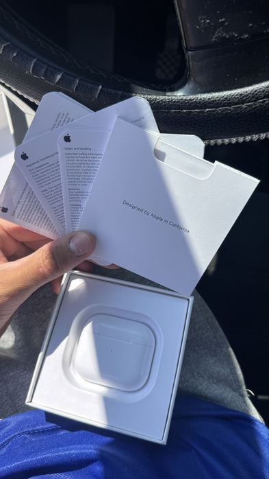 Apple AirPods 3 (Gen 3)