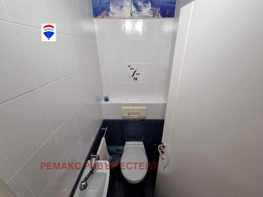 Продава се Тристаен апартамент в Русе, Възраждане - 97 кв.м за 2042 €/кв.м - Снимка #11