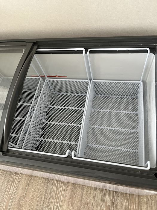 Морозильник витринный. AVANGARD