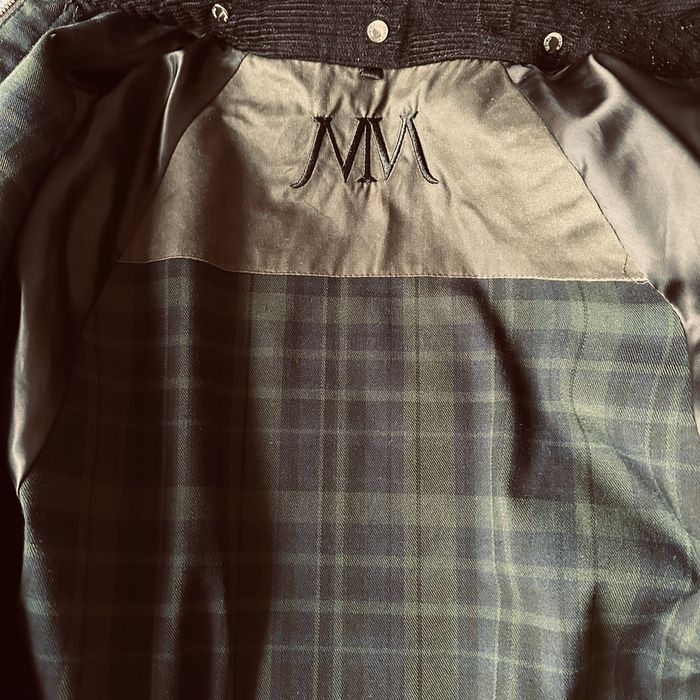 тренч от бренда Манго