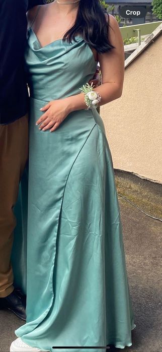 Бална/шаферска рокля от сатен