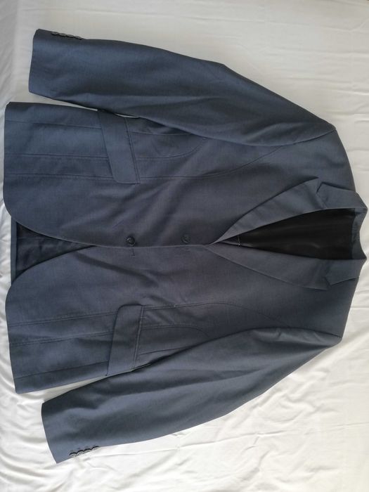 ХL. Елегантен мъжки, сив костюм с риза