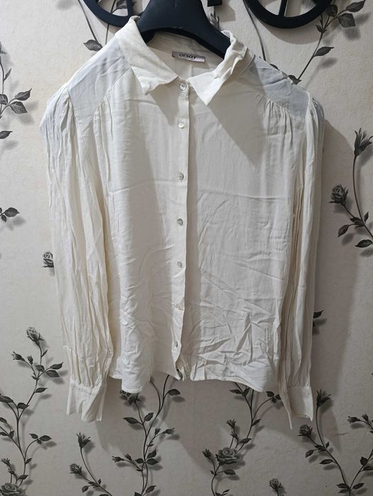 Продавам ризи S/M размер