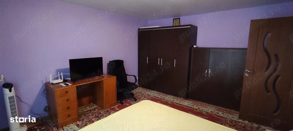 Apartament la etaj intermediar, balcon, zona Eroilor