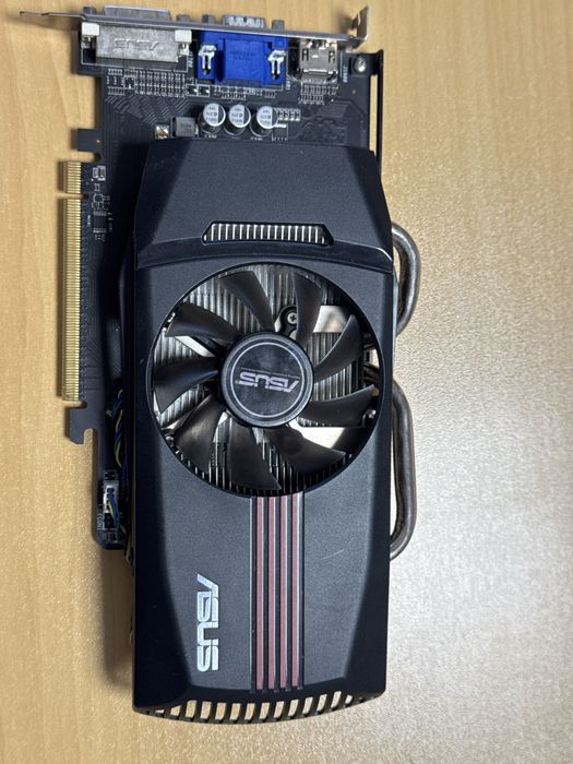 ASUS AMD Radeon HD 6770 128bit