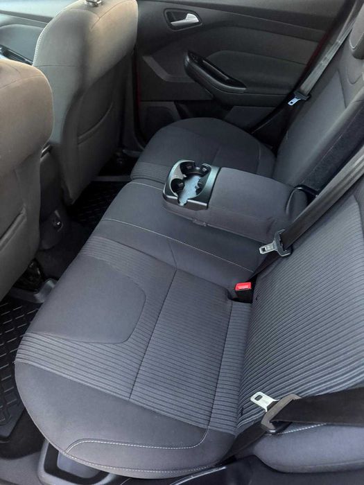 Ford Focus TITANIUM /// 1.6 diesel /// Full led /// Park assist///