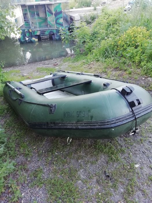 Продам Лодка ПВХ 320.