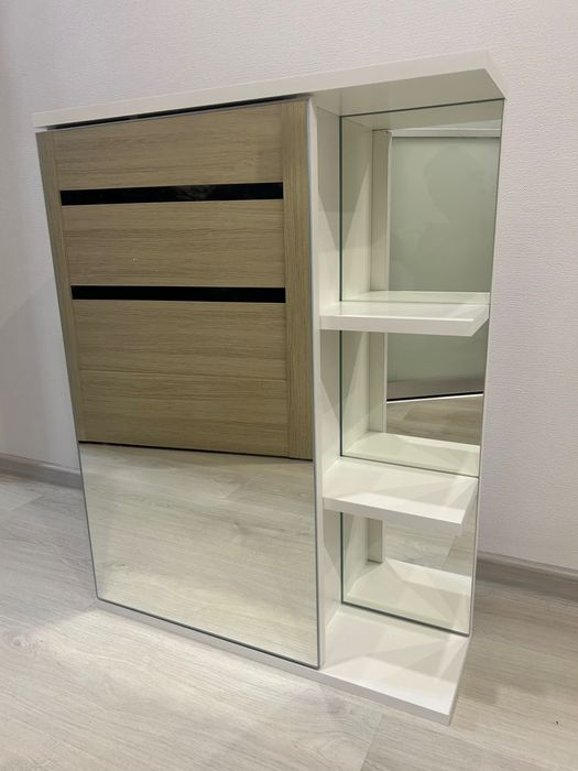 Подвесной шкаф для ванны