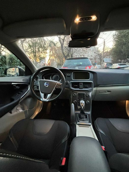 Vand VOLVO V40 D3 din 2013