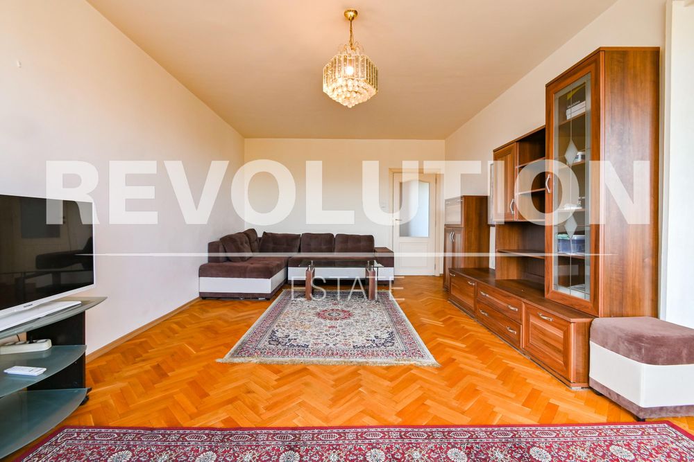 Дава се под наем Многостаен апартамент в София, Мусагеница - 180 кв.м за 1022 € - Снимка #1