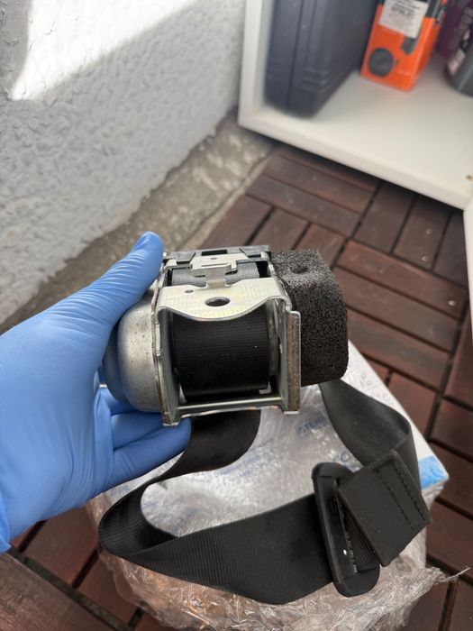 Заден  десен предпазен колан vw passat b8 34133469d