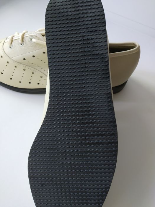 Женские кожаные туфли