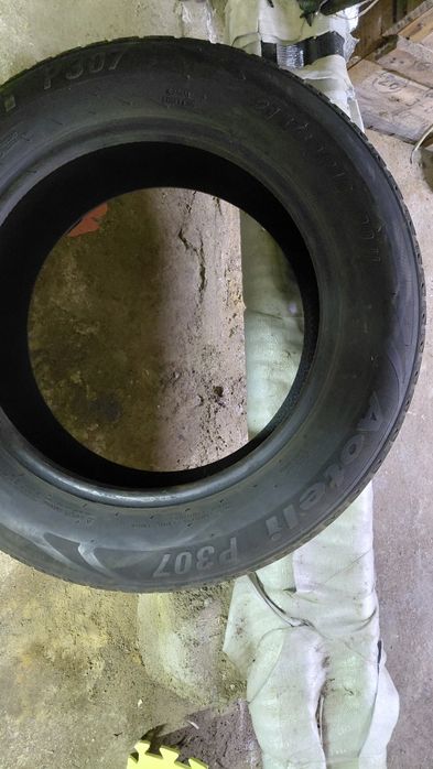 Шины 215/60 R16  .