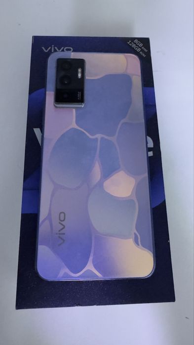 продаю телефон vivo V23e
