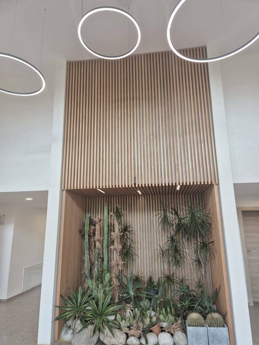 Дава се под наем Двустаен апартамент в к.к. Св.Св. Константин и Елена - 54 кв.м за 700 € - Снимка #1