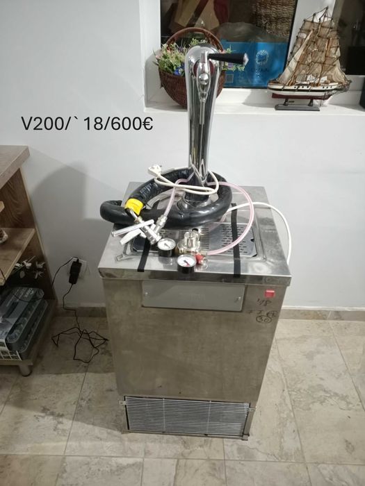 Dozator de bere portabil. Cititi descrierea completa.