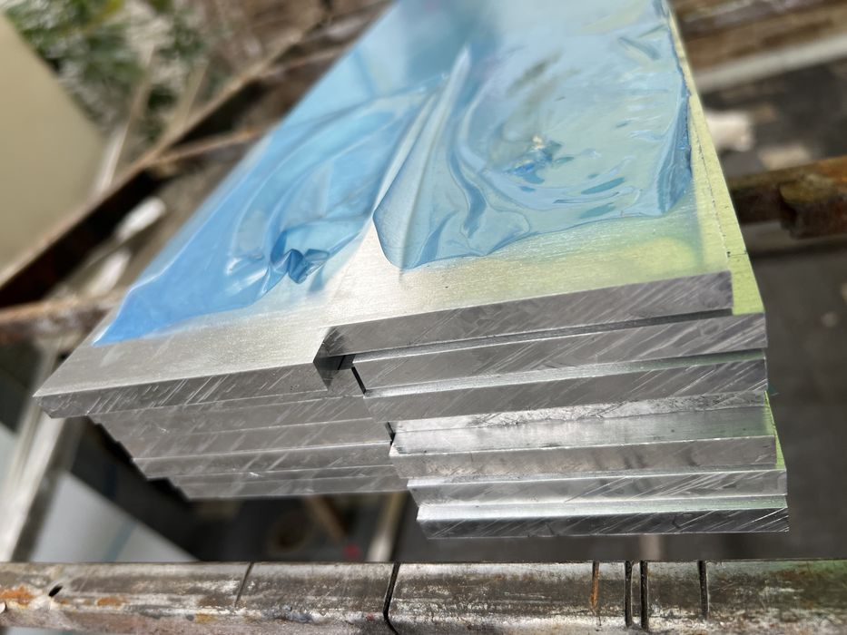 Bara dreptughiulara de aluminiu