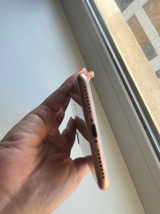 iPhone 8+ в хорошем состоянии