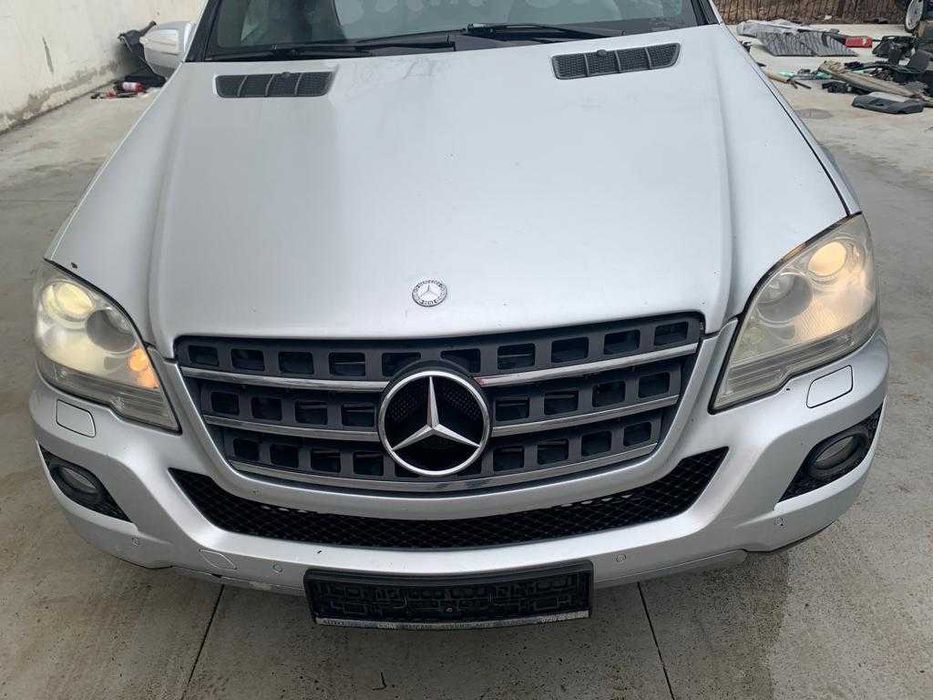 Dezmembrez mercedes ML W164 FACELIFT/bara fata ML/ML 320 cdi/ml 350/