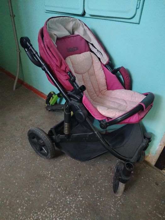 Продам коляску в нормальном состоянии