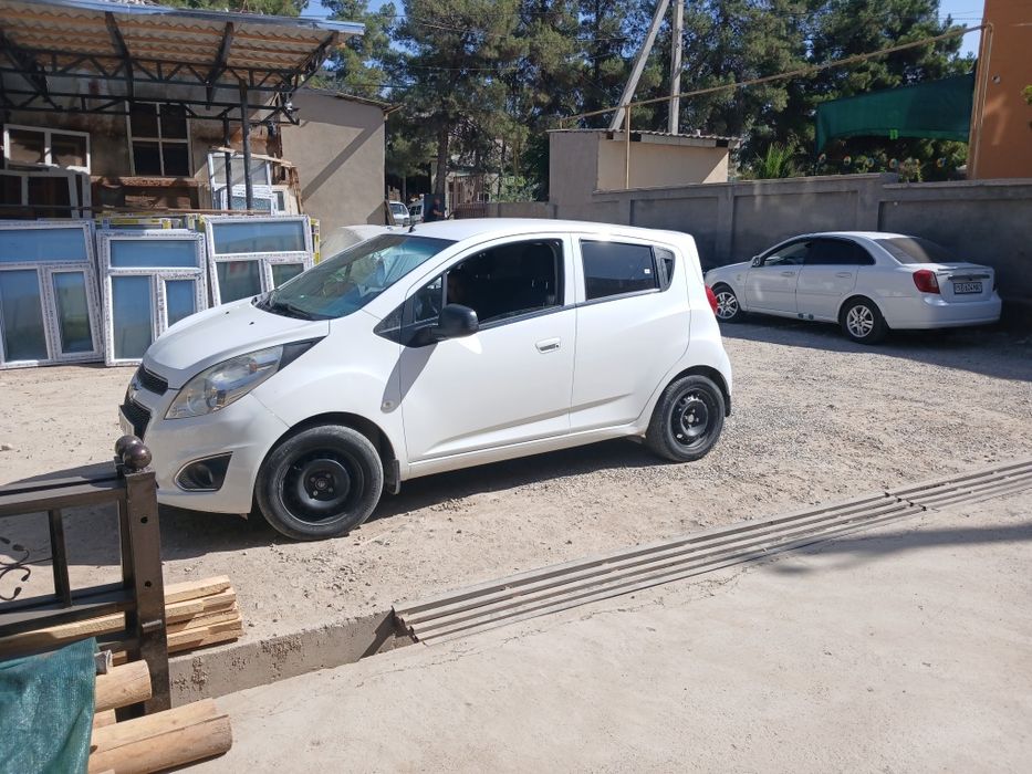 Spark avtomabili sotiladi srochna Malumot lar telda