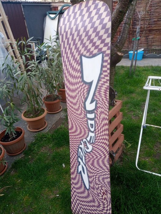 vând placă snowboard,boots