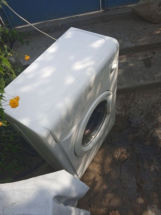 Маленький Индезит 4кг стиралка,сделана в России