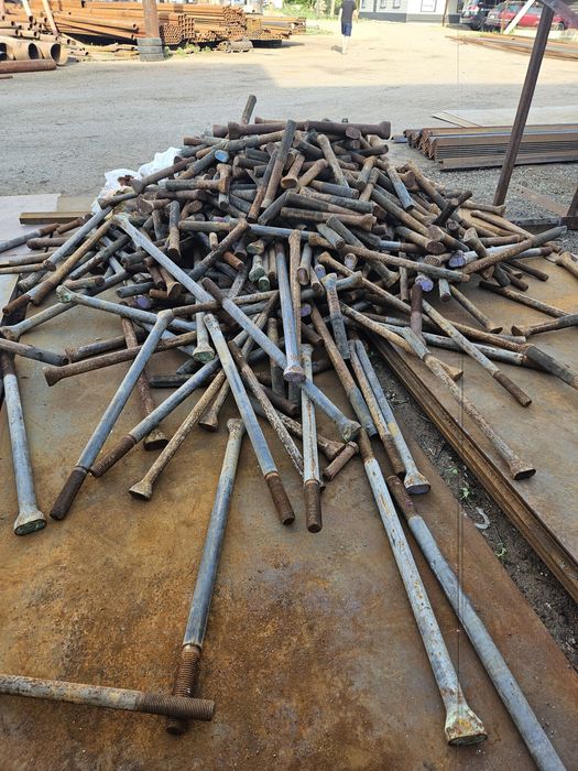 Анкерные болты шпильки