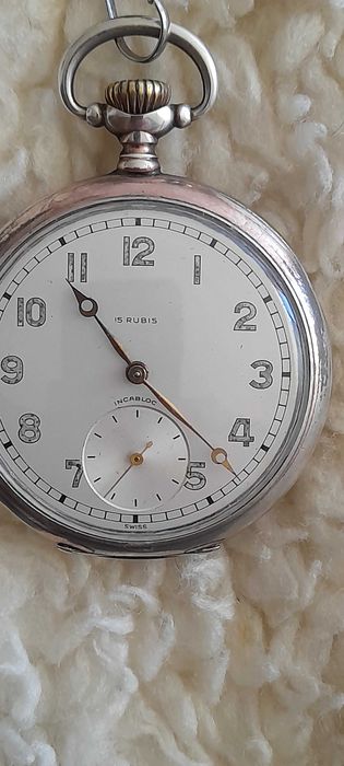 Часовници от соца. РускиРадио антика от 1956год Сребърен джобен