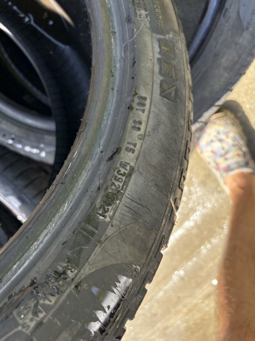 Cauciucuri de iarna pirelli scorpion cu run flet.  275/40/20 . 315/35/20