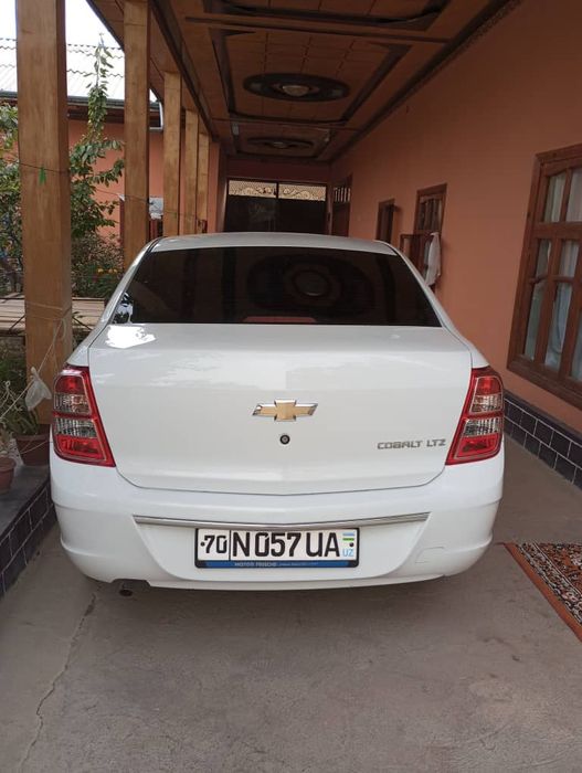 Cobalt rusumli avtomobil