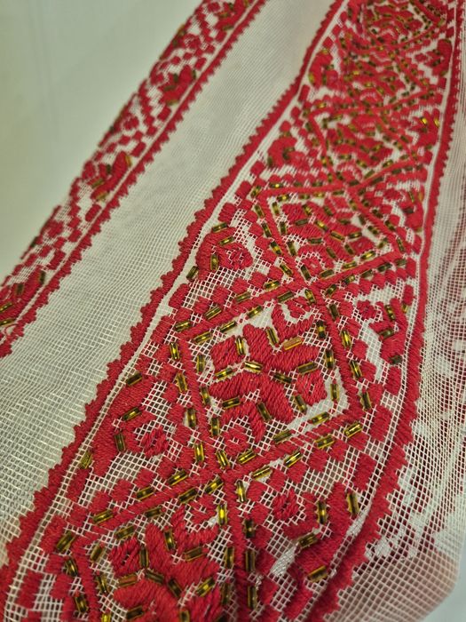 Ie traditionala cu margele