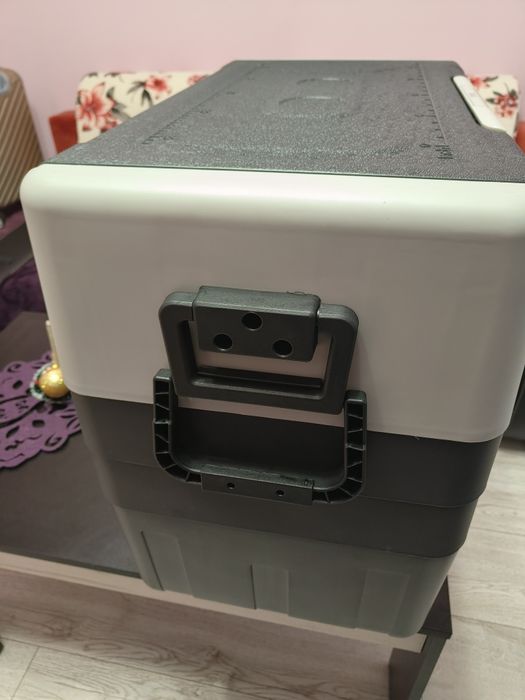 Хладилник фризер VEVOR на 12/24 волта