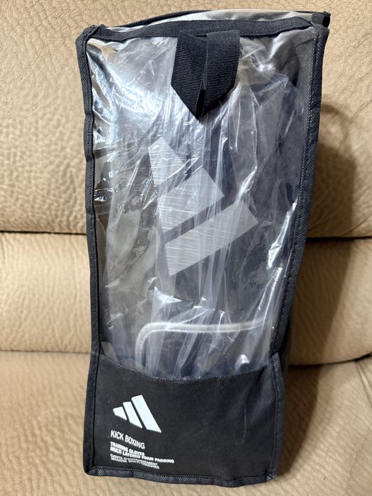 Боксови ръкавици Adidas WAKO + Боксови обувки Adidas HAVOC
