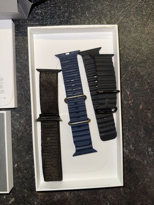 Apple Watch Ultra 2 - baterie 100%