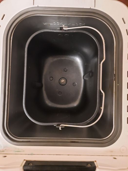 Продается хлебопечь Comer