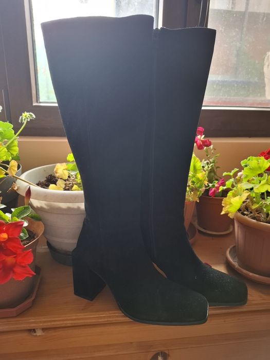 Черни велурени ботуши Aquamarine