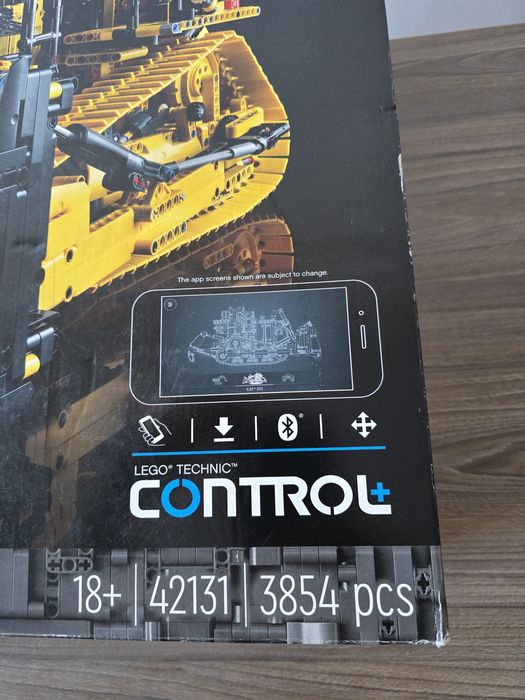 Lego Technic 42131 Cat D11 Bulldozer Лего Техник Булдозер