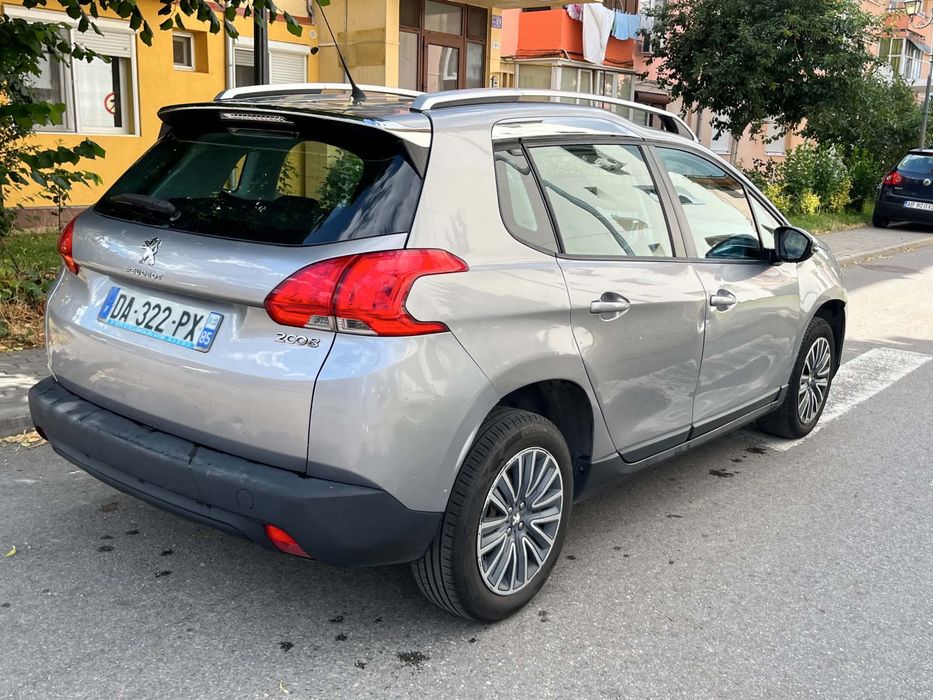 PEUGEOT 2008