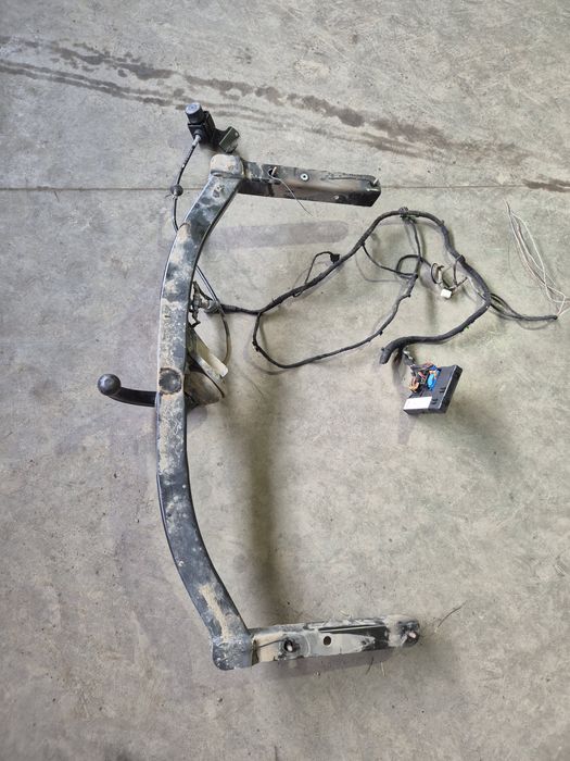 Carlig tractare remorca audi a6 c6 retractabil automat la buto an 2009