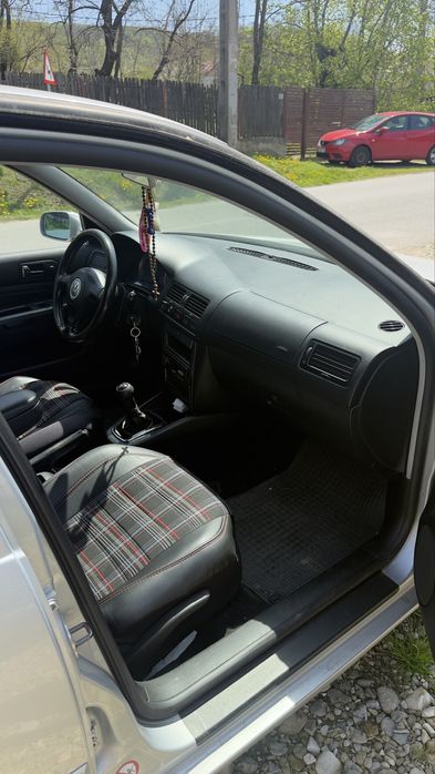 Vand Golf 4 pentru dezmebrari sau pentru circulatie