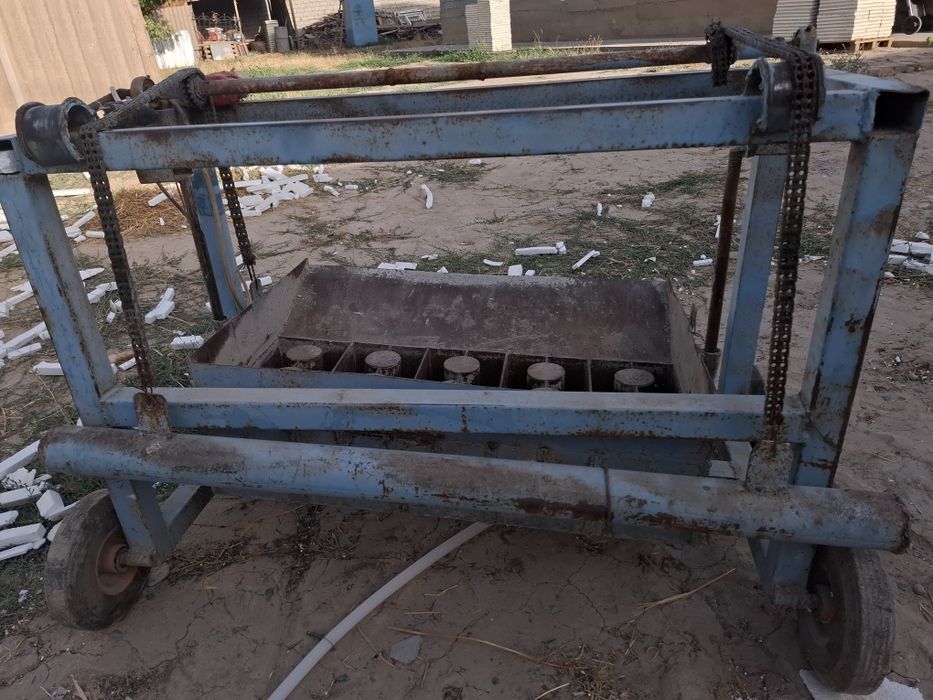 Станок для шлакоблок срочно продается