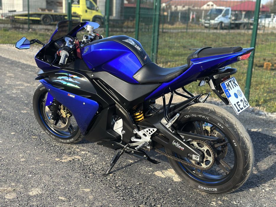 Yamaha yzf 125 A1 Leo Vince