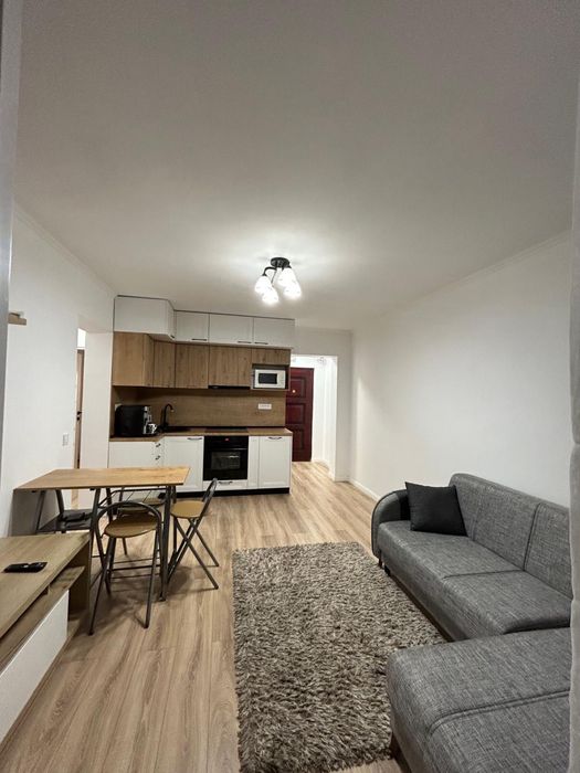 Apartament de închiriat, cu două camere, decomandat , 50mp