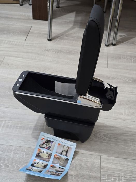 Cotieră centrală cu spațiu de depozitare pentru Seat Arona