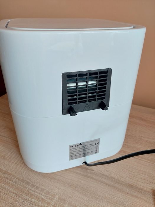 Air fryer - Friteuză cu aer cald 6,7 L, 1800 W – Ca nouă